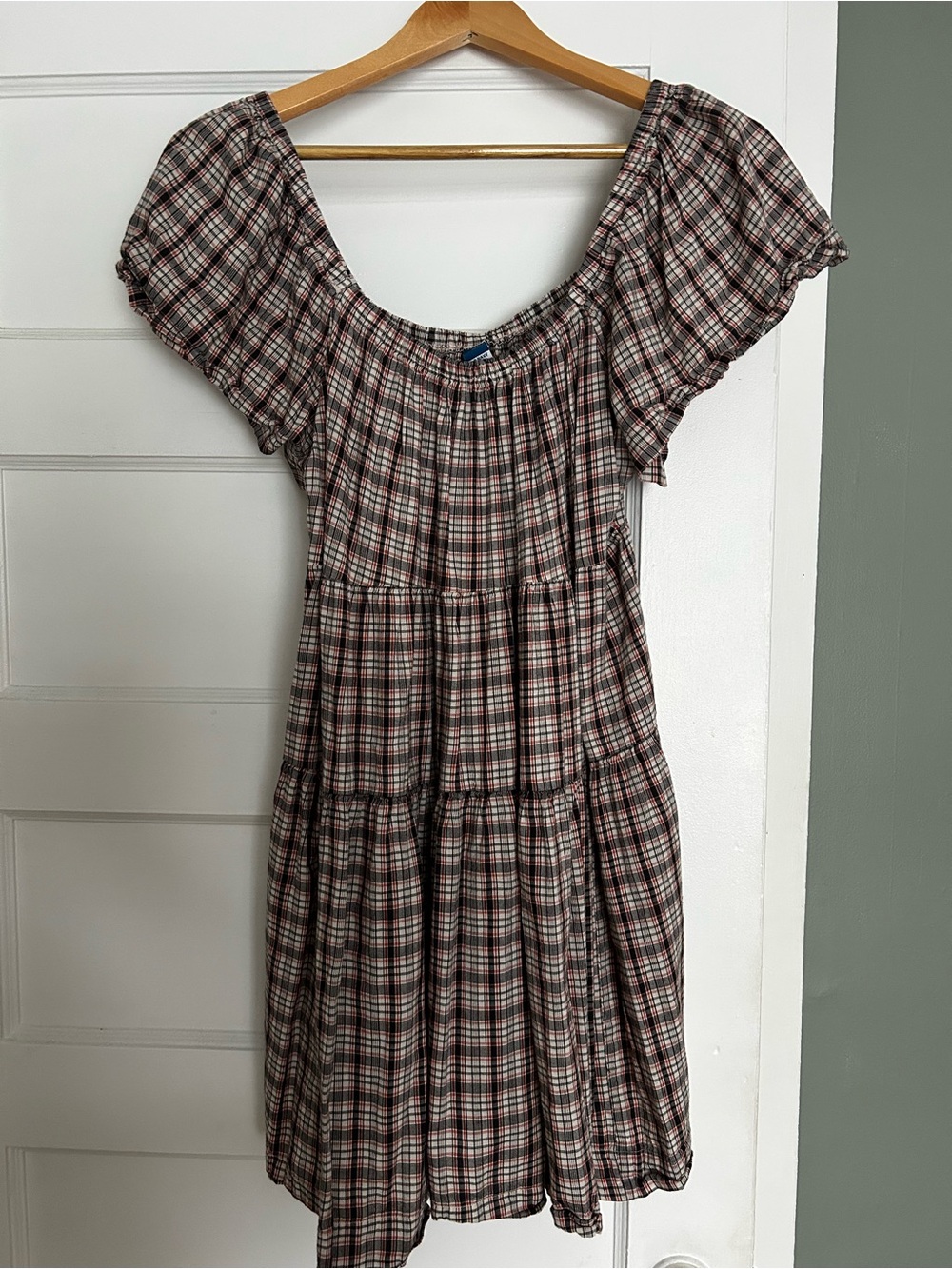 Plaid Tiered Short-Sleeve Women's Dress in Brown and Cream